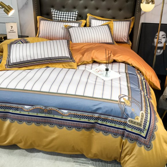 Premium Microfiber Bedding Set of Four - Picture 2 of 15